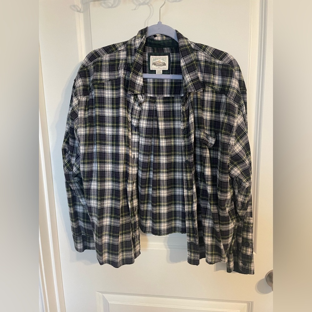 American Eagle cropped blue plaid button down shirt size XL